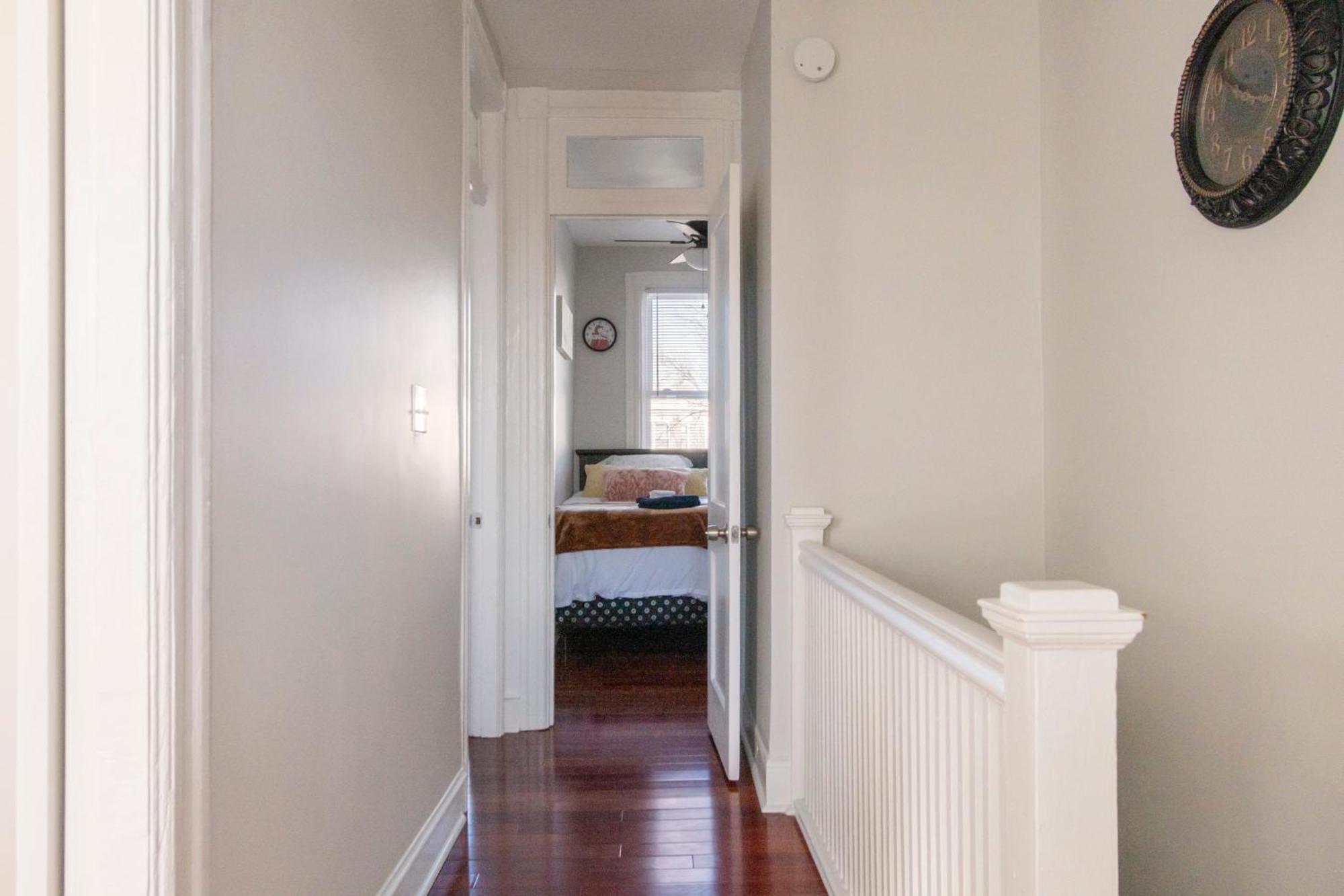 Charming 4 Bedroom House!1 Mile From Capitol Hill! Holiday home Washington