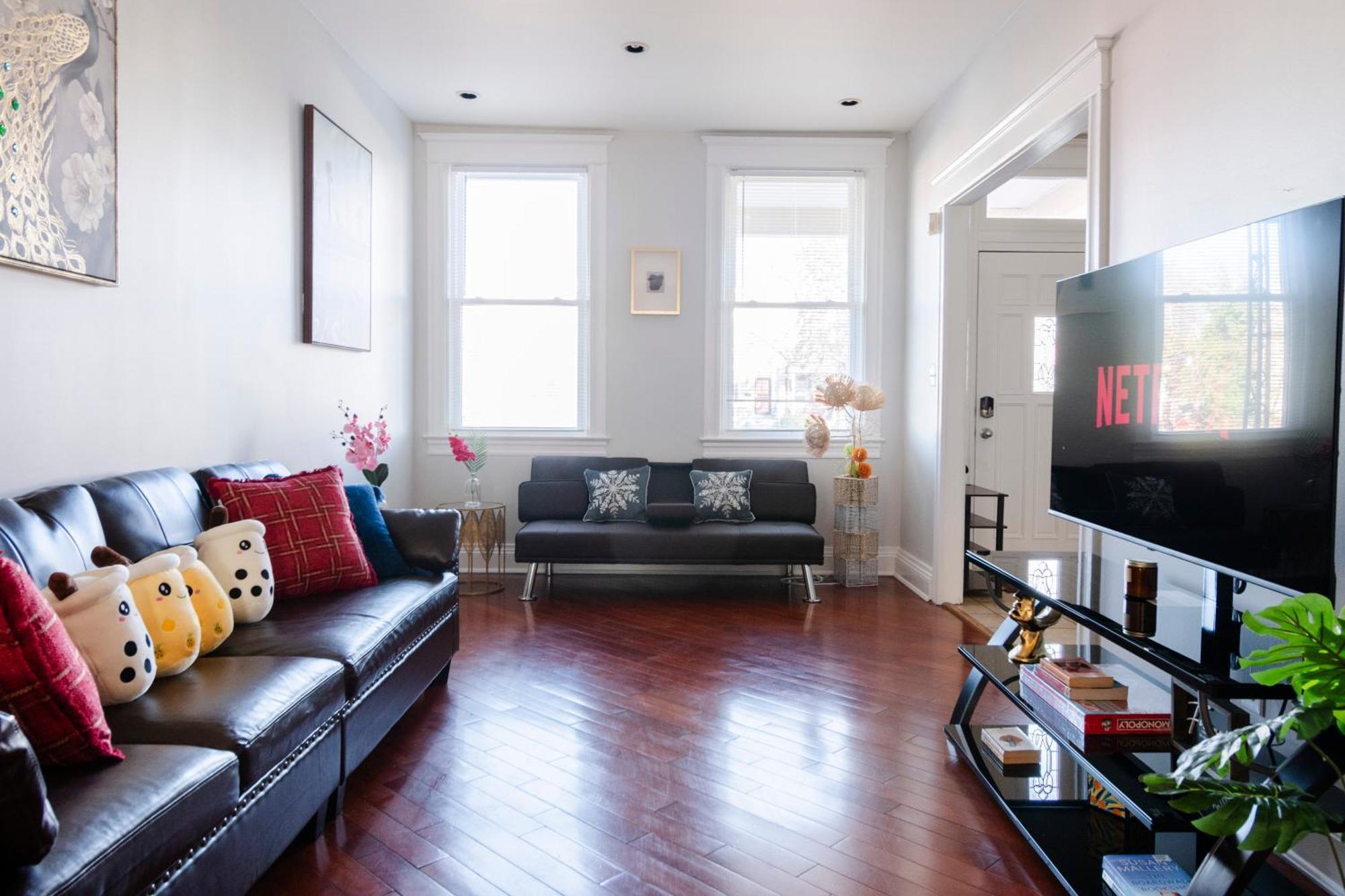 Holiday home Charming 4 Bedroom House!1 Mile From Capitol Hill! Washington